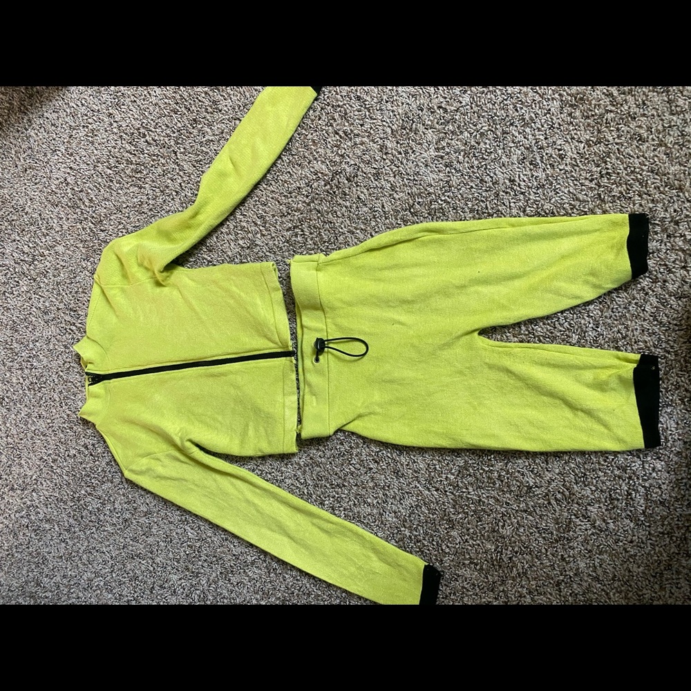 Fashion nova 2 piece (neon green)